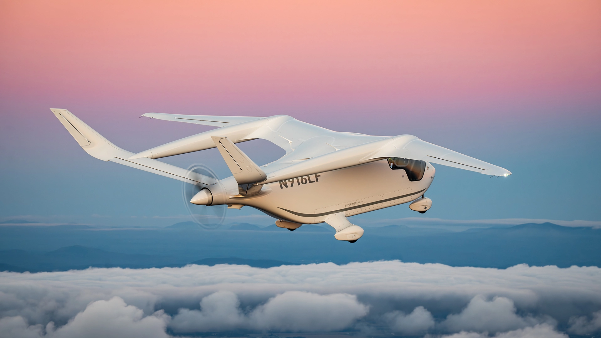 Beta Technologies Đáp Máy Bay Điện Đầu Tiên Chở Khách Tại Sân Bay New York