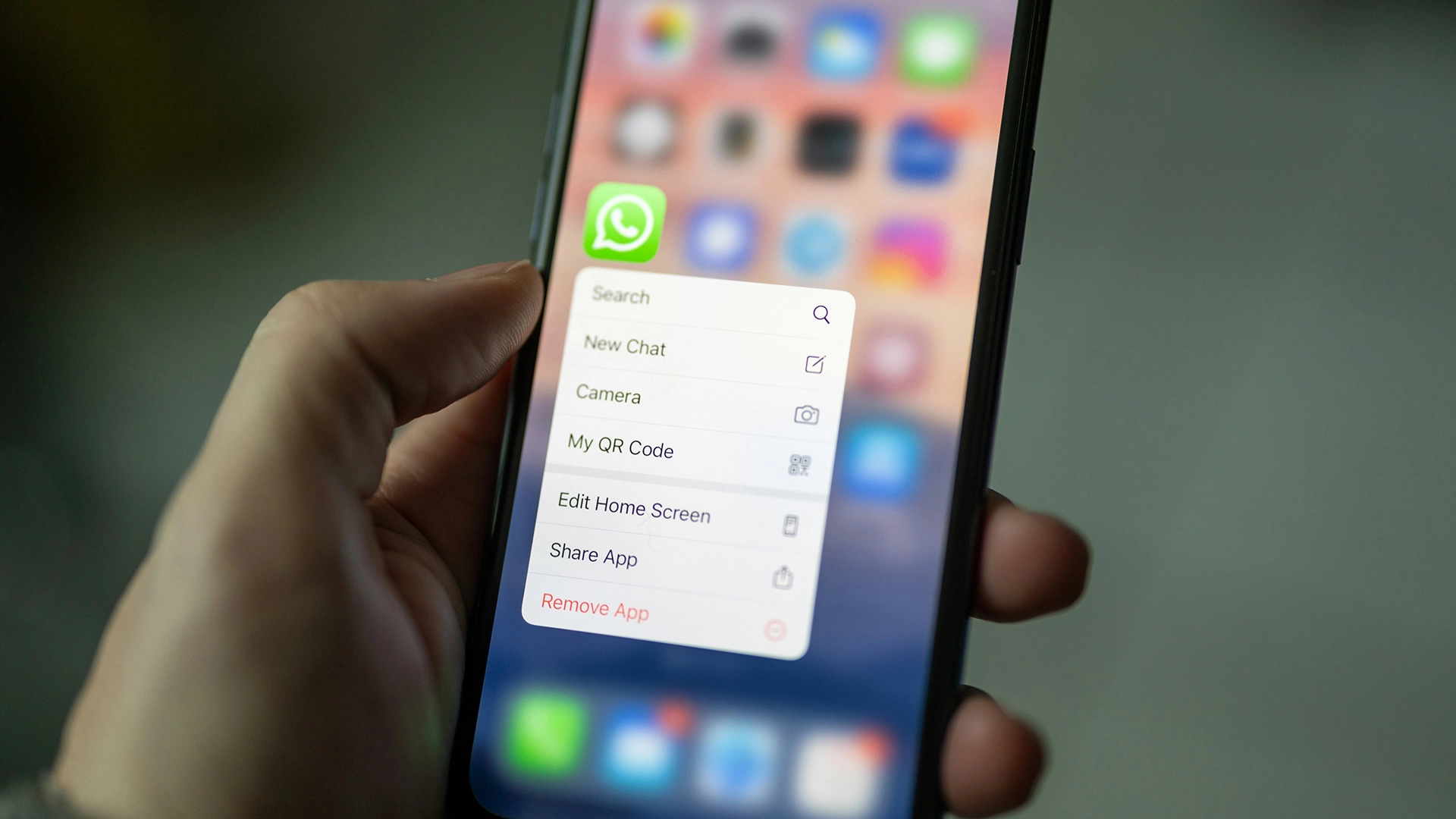 Meta Thêm Tính Năng Tóm Tắt Được Hỗ Trợ Bởi AI vào WhatsApp